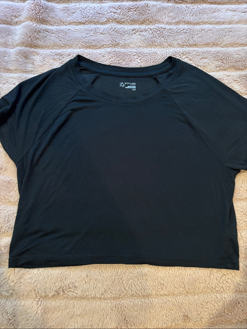 Offline by Aerie Black Cropped Tee (size S)